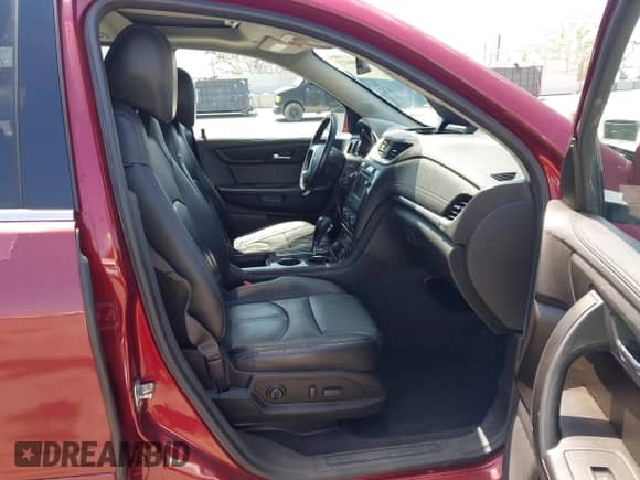 2015 Chevrolet Traverse LT with VIN 1GNKVHKD7FJ343603, listed as a IAAI auction lot 42990415 with 94,960 mi miles and . Bid and sale history available at DreamBid. Image 5.