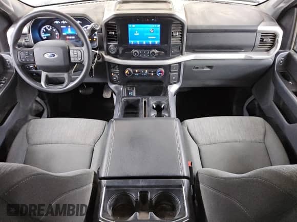 2022 Ford F-150 XL с VIN 1FTEW1EP6NKF05889, выставлен на аукционе Copart как лот 71953805 с пробегом 93 039 миль миль и Чистый • Clean title. История ставок и продаж доступна на DreamBid. Изображение 8.