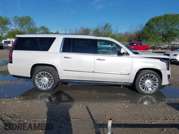 2016 Cadillac Escalade ESV Platinum с VIN 1GYS4KKJ6GR257095, выставлен на аукционе IAAI как лот 42335850 с пробегом 199 119 миль миль и . История ставок и продаж доступна на DreamBid. Изображение 13.
