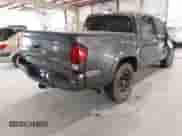 2022 Toyota Tacoma SR5 с VIN 3TMAZ5CN2NM181279, выставлен на аукционе IAAI как лот 43317687 с пробегом 129 450 миль миль и . История ставок и продаж доступна на DreamBid. Изображение 4.