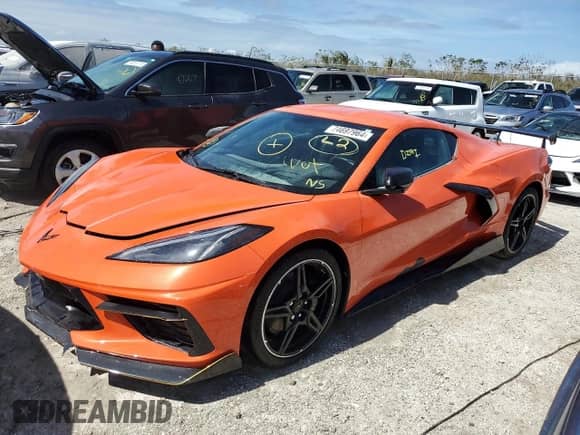 2020 Chevrolet Corvette 2LT с VIN 1G1Y72D41L5102561, выставлен на аукционе Copart как лот 74697964 с пробегом Не указан миль и На запчасти • Non repairable. История ставок и продаж доступна на DreamBid. Изображение 1.