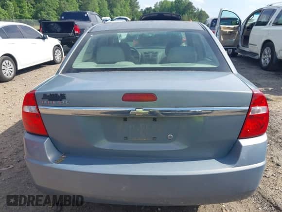 2008 Chevrolet Malibu Classic LS 1FL z VIN 1G1ZS58F48F102247, wystawiony jako IAAI lot #42222087 z przebiegiem 212 085 mil mil oraz . Historia ofert i sprzedaży dostępna na DreamBid. Obrazek 16.