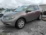 2014 Nissan Murano SV z VIN JN8AZ1MU8EW421258, wystawiony jako Copart lot #84965025 z przebiegiem 176 468 mil mil oraz Szkoda całkowita • Salvage title. Historia ofert i sprzedaży dostępna na DreamBid. Obrazek 1.