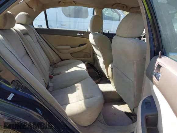 2004 Honda Accord LX с VIN 1HGCM56334A047816, выставлен на аукционе IAAI как лот 43336572 с пробегом 326 146 миль миль и . История ставок и продаж доступна на DreamBid. Изображение 8.