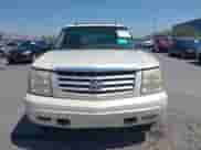 2004 Cadillac Escalade z VIN 1GYEK63N74R300804, wystawiony jako IAAI lot #42442858 z przebiegiem Nie podano mil oraz . Historia ofert i sprzedaży dostępna na DreamBid. Obrazek 12.