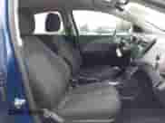 2013 Chevrolet Sonic LT с VIN 1G1JC5SH2D4244168, выставлен на аукционе IAAI как лот 43389213 с пробегом 101 695 миль миль и . История ставок и продаж доступна на DreamBid. Изображение 5.