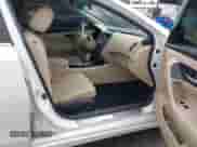 2015 Nissan Altima S z VIN 1N4AL3AP2FC579076, wystawiony jako IAAI lot #43417561 z przebiegiem 162 679 mil mil oraz . Historia ofert i sprzedaży dostępna na DreamBid. Obrazek 5.