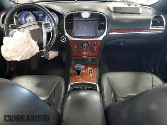 2013 Chrysler 300 с VIN 2C3CCARG0DH736145, выставлен на аукционе Copart как лот 62580065 с пробегом 127 176 миль миль и Списание • Salvage title. История ставок и продаж доступна на DreamBid. Изображение 8.