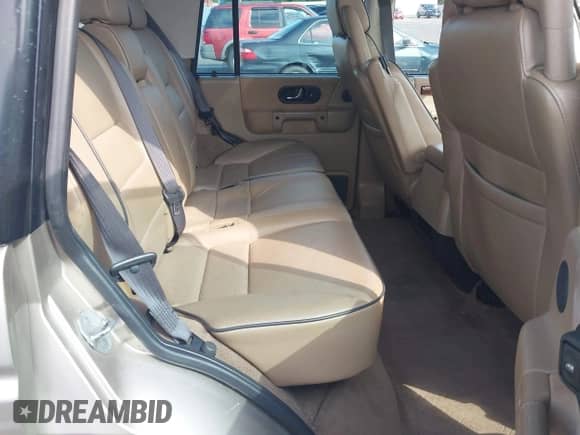 2000 Land Rover Discovery Cloth with VIN SALTY1247YA250393, listed as a IAAI auction lot 42900372 with 102,991 mi miles and . Bid and sale history available at DreamBid. Image 8.