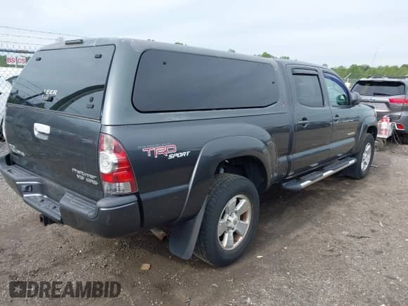 2009 Toyota Tacoma PreRunner with VIN 3TMKU72N29M019402, listed as a IAAI auction lot 43317826 with 253,532 mi miles and . Bid and sale history available at DreamBid. Image 4.