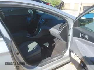 2012 Hyundai Sonata SE с VIN 5NPEC4AC9CH349808, выставлен на аукционе IAAI как лот 43570072 с пробегом 152 408 миль миль и . История ставок и продаж доступна на DreamBid. Изображение 5.