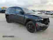 2022 Jeep Grand Cherokee Altitude with VIN 1C4RJHAGXN8598721, listed as a Copart auction lot 43808885 with 5,802 mi miles and Salvage title. Bid and sale history available at DreamBid. Image 4.