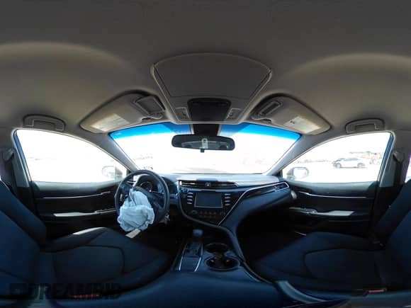 2018 Toyota Camry SE z VIN 4T1B11HK0JU023012, wystawiony jako IAAI lot #43142534 z przebiegiem 122 170 mil mil oraz . Historia ofert i sprzedaży dostępna na DreamBid. Obrazek 19.