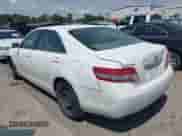 2011 Toyota Camry LE z VIN 4T4BF3EK1BR214107, wystawiony jako IAAI lot #43106626 z przebiegiem 177 770 mil mil oraz . Historia ofert i sprzedaży dostępna na DreamBid. Obrazek 3.