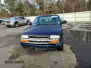 2002 Chevrolet S-10 with VIN 1GCCS145128126679, listed as a Copart auction lot 42479935 with 117,258 mi miles and Salvage title. Bid and sale history available at DreamBid. Image 10.