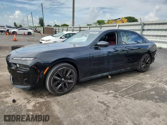 2024 BMW 7 Series 740i с VIN WBA23EH03RCP22332, выставлен на аукционе Copart как лот 64825695 с пробегом 22 803 миль миль и Списание • Salvage title. История ставок и продаж доступна на DreamBid. Изображение 1.