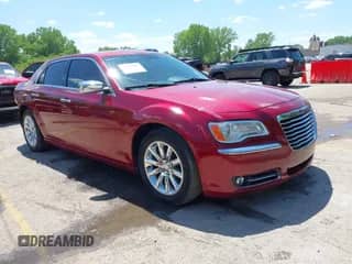 2013 Chrysler 300 C с VIN 2C3CCAEG8DH620438, выставлен на аукционе IAAI как лот 42188803 с пробегом 96 093 миль миль и . История ставок и продаж доступна на DreamBid. Изображение 1.