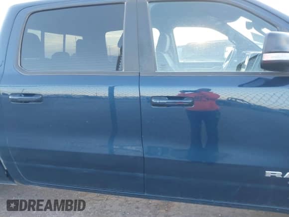 2022 Ram 1500 Big Horn z VIN 1C6RREMT1NN261444, wystawiony jako IAAI lot #41811390 z przebiegiem 68 383 mil mil oraz . Historia ofert i sprzedaży dostępna na DreamBid. Obrazek 13.