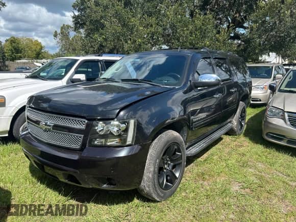 2011 Chevrolet Suburban LT с VIN 1GNSKJE34BR324120, выставлен на аукционе Copart как лот 86322775 с пробегом 240 317 миль миль и Чистый • Clean title. История ставок и продаж доступна на DreamBid. Изображение 2.