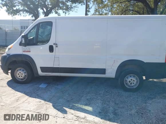 2019 Ram ProMaster Cargo с VIN 3C6TRVAG5KE501835, выставлен на аукционе IAAI как лот 43317000 с пробегом 192 603 миль миль и . История ставок и продаж доступна на DreamBid. Изображение 14.