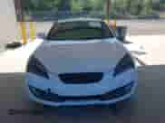 2010 Hyundai Genesis Coupe Grand Touring z VIN KMHHU6KH3AU017247, wystawiony jako IAAI lot #42715001 z przebiegiem 153 442 mil mil oraz . Historia ofert i sprzedaży dostępna na DreamBid. Obrazek 12.