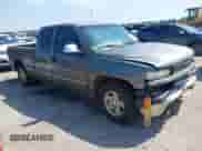 1999 Chevrolet Silverado 1500 LS z VIN 2GCEC19T4X1253725, wystawiony jako IAAI lot #43033823 z przebiegiem 381 140 mil mil oraz . Historia ofert i sprzedaży dostępna na DreamBid. Obrazek 1.