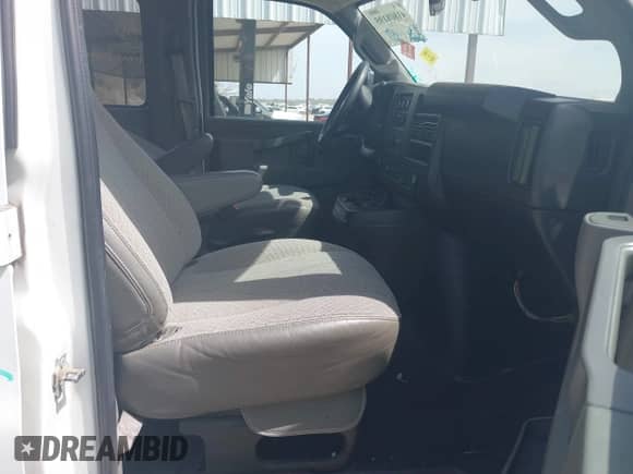 2020 Chevrolet Express Passenger LT с VIN 1GAZGPFG1L1201171, выставлен на аукционе IAAI как лот 41808195 с пробегом 69 889 миль миль и . История ставок и продаж доступна на DreamBid. Изображение 5.