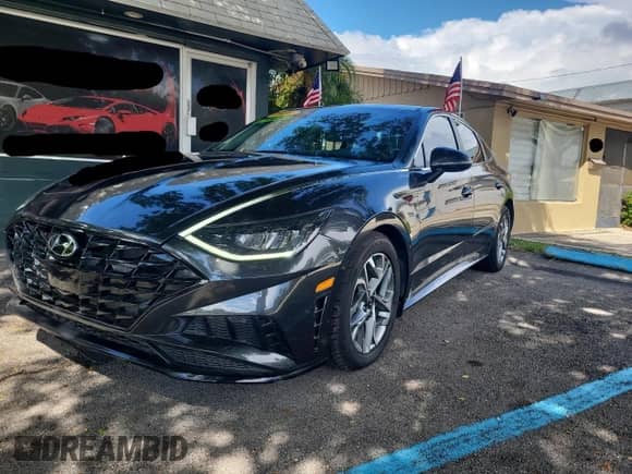 2020 Hyundai Sonata SEL z VIN 5NPEL4JA9LH054481, wystawiony jako Copart lot #85909105 z przebiegiem 25 103 mil mil oraz Szkoda całkowita • Salvage title. Historia ofert i sprzedaży dostępna na DreamBid. Obrazek 2.