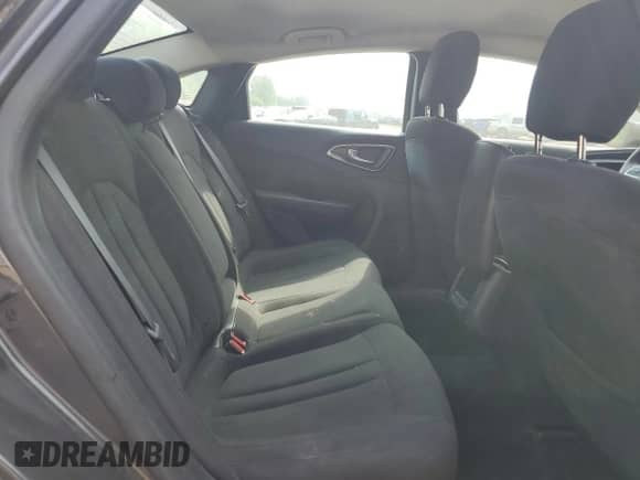 2016 Chrysler 200 LX с VIN 1C3CCCFB5GN177143, выставлен на аукционе Copart как лот 60038995 с пробегом 127 770 миль миль и Чистый • Clean title. История ставок и продаж доступна на DreamBid. Изображение 10.
