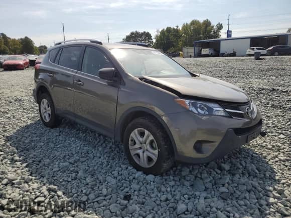2015 Toyota RAV4 LE with VIN JTMBFREV2FD146708, listed as a Copart auction lot 82105465 with Not provided miles and Salvage title. Bid and sale history available at DreamBid. Image 4.