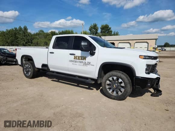 2024 Chevrolet Silverado 2500HD Custom с VIN 1GC4YME77RF231625, выставлен на аукционе Copart как лот 69311755 с пробегом 61 611 миль миль и Списание • Salvage title. История ставок и продаж доступна на DreamBid. Изображение 4.