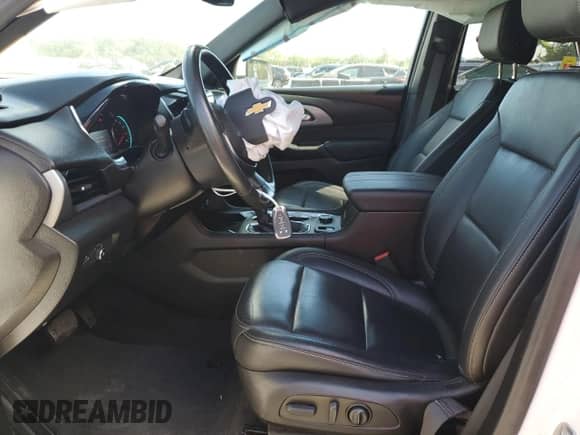 2022 Chevrolet Traverse LT with VIN 1GNEVHKW2NJ167265, listed as a Copart auction lot 70403765 with 26,793 mi miles and Salvage title. Bid and sale history available at DreamBid. Image 7.