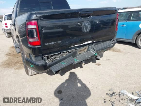 2021 Ram 1500 Lone Star z VIN 1C6RREFT9MN629588, wystawiony jako IAAI lot #41388994 z przebiegiem 85 508 mil mil oraz . Historia ofert i sprzedaży dostępna na DreamBid. Obrazek 6.