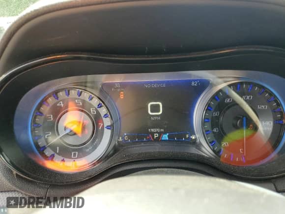 2016 Chrysler 300 S с VIN 2C3CCABG4GH238674, выставлен на аукционе Copart как лот 59137575 с пробегом 176 370 миль миль и Списание • Salvage title. История ставок и продаж доступна на DreamBid. Изображение 9.