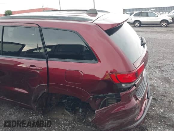2020 Jeep Grand Cherokee Limited X with VIN 1C4RJFBG2LC135498, listed as a IAAI auction lot 42307746 with 88,352 mi miles and . Bid and sale history available at DreamBid. Image 6.