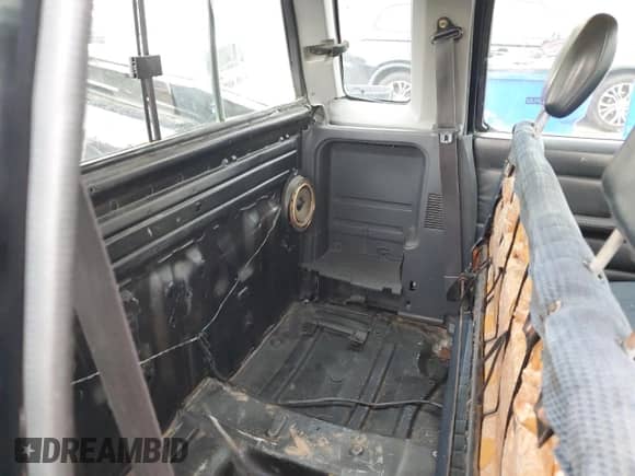 1994 Nissan Frontier XE z VIN 1N6SD16S3RC305688, wystawiony jako Copart lot #54371715 z przebiegiem 207 543 mil mil oraz Szkoda całkowita • Salvage title. Historia ofert i sprzedaży dostępna na DreamBid. Obrazek 10.