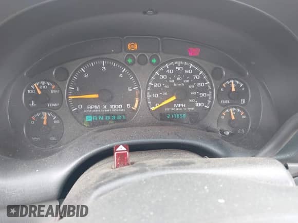 2001 Chevrolet S-10 LS Xtreme z VIN 1GCCS19W418151317, wystawiony jako IAAI lot #43073722 z przebiegiem 217 858 mil mil oraz . Historia ofert i sprzedaży dostępna na DreamBid. Obrazek 7.