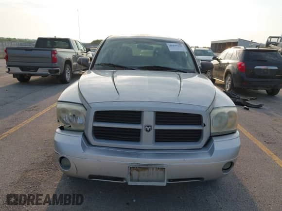 2006 Dodge Dakota SLT с VIN 1D7HW48N16S671771, выставлен на аукционе IAAI как лот 42939185 с пробегом 88 933 миль миль и . История ставок и продаж доступна на DreamBid. Изображение 6.