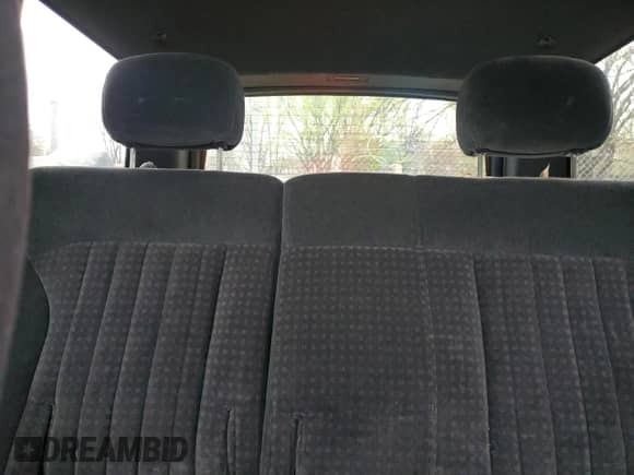 2000 Chevrolet Blazer LT z VIN 1GNDT13W7Y2274091, wystawiony jako Copart lot #51755435 z przebiegiem 159 340 mil mil oraz Szkoda całkowita • Salvage title. Historia ofert i sprzedaży dostępna na DreamBid. Obrazek 10.