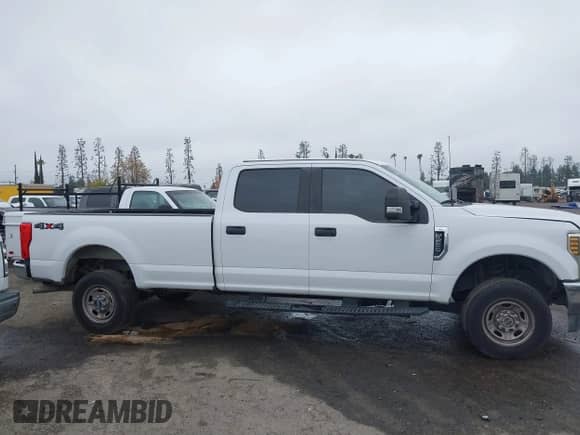 2018 Ford F-250 XL с VIN 1FT7W2B66JEC25103, выставлен на аукционе IAAI как лот 41108742 с пробегом 122 436 миль миль и . История ставок и продаж доступна на DreamBid. Изображение 13.