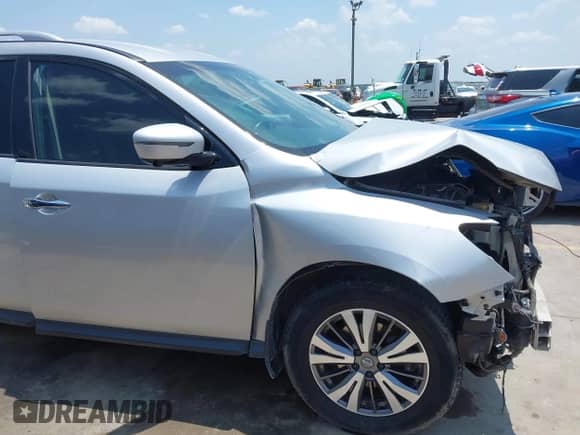 2017 Nissan Pathfinder SV with VIN 5N1DR2MM0HC609840, listed as a IAAI auction lot 42297249 with 143,273 mi miles and . Bid and sale history available at DreamBid. Image 19.