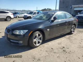 2012 BMW 3 Series 335i xDrive с VIN WBAKF9C52CE859632, выставлен на аукционе Copart как лот 45730935 с пробегом 107 081 миль миль и Списание • Salvage title. История ставок и продаж доступна на DreamBid. Изображение 1.