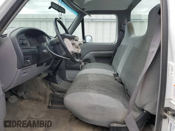1996 Ford F-150 с VIN 1FTEF14Y2TLA02667, выставлен на аукционе Copart как лот 49686735 с пробегом 143 197 миль миль и Чистый • Clean title. История ставок и продаж доступна на DreamBid. Изображение 7.