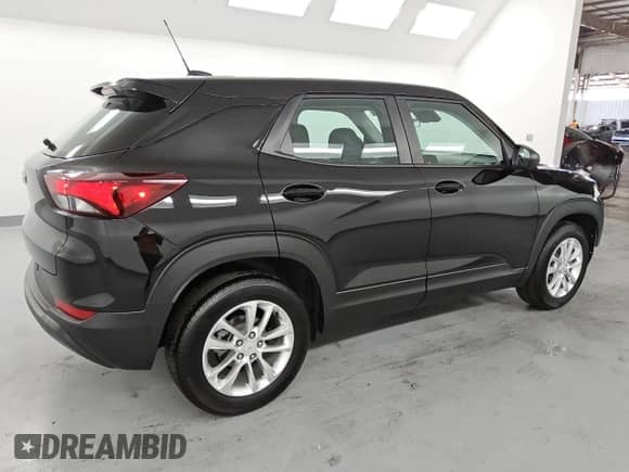 2025 Chevrolet TrailBlazer LS z VIN KL79MMSP3SB152761, wystawiony jako Copart lot #68044075 z przebiegiem 4 286 mil mil oraz Czysty tytuł • Clean title. Historia ofert i sprzedaży dostępna na DreamBid. Obrazek 3.