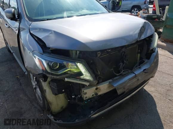 2019 Nissan Pathfinder Platinum with VIN 5N1DR2MM6KC579444, listed as a IAAI auction lot 43298913 with 92,293 mi miles and . Bid and sale history available at DreamBid. Image 6.