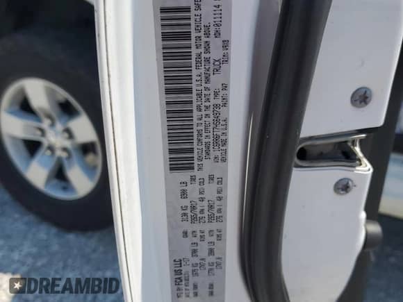 2017 Ram 1500 Tradesman z VIN 1C6RR6FT7HS649738, wystawiony jako Copart lot #68143825 z przebiegiem Nie podano mil oraz Szkoda całkowita • Salvage title. Historia ofert i sprzedaży dostępna na DreamBid. Obrazek 12.
