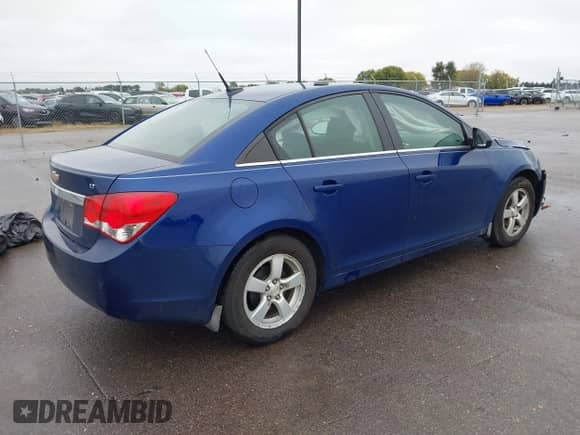 2012 Chevrolet Cruze 1LT z VIN 1G1PF5SC4C7307807, wystawiony jako IAAI lot #43452141 z przebiegiem 147 559 mil mil oraz . Historia ofert i sprzedaży dostępna na DreamBid. Obrazek 4.