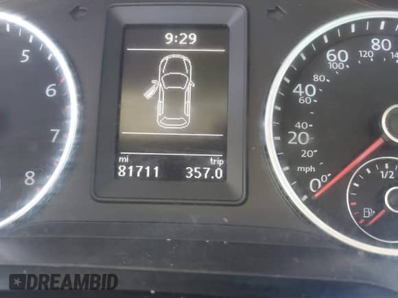 2016 Volkswagen Tiguan S z VIN WVGAV7AX4GW574940, wystawiony jako IAAI lot #42331396 z przebiegiem 81 711 mil mil oraz . Historia ofert i sprzedaży dostępna na DreamBid. Obrazek 15.