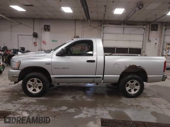 2006 Dodge 1500 SLT with VIN 1D7HU16236J166768, listed as a IAAI auction lot 43280487 with Not provided miles and . Bid and sale history available at DreamBid. Image 13.