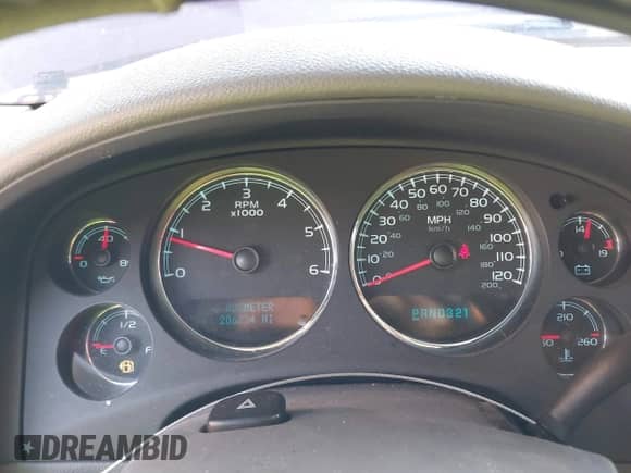 2007 Chevrolet Tahoe LS with VIN 1GNFK13077R184257, listed as a IAAI auction lot 40680593 with 206,234 mi miles and . Bid and sale history available at DreamBid. Image 7.